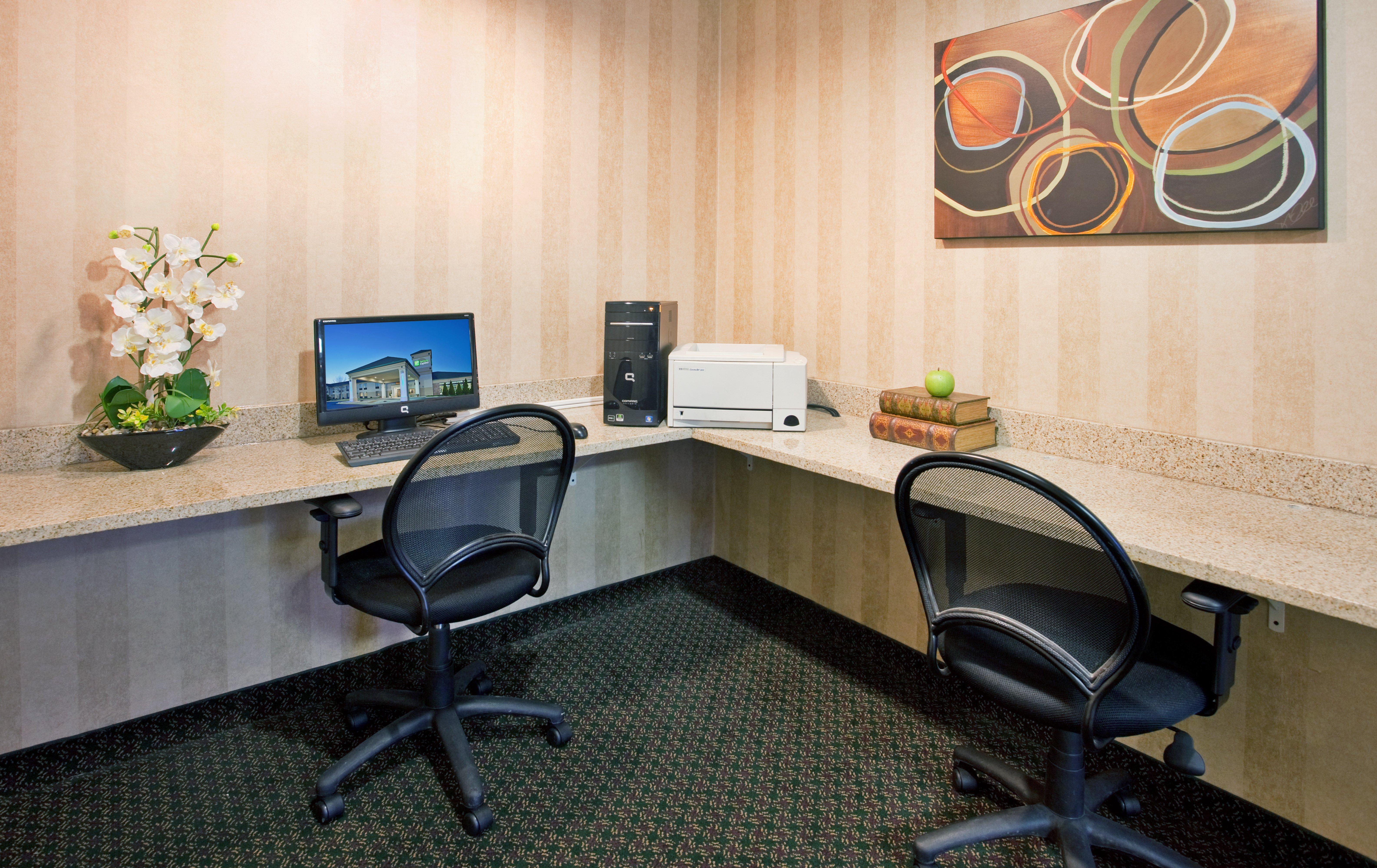 Holiday Inn Express Hotel Germantown - Northwest Milwaukee, An Ihg Hotel Экстерьер фото