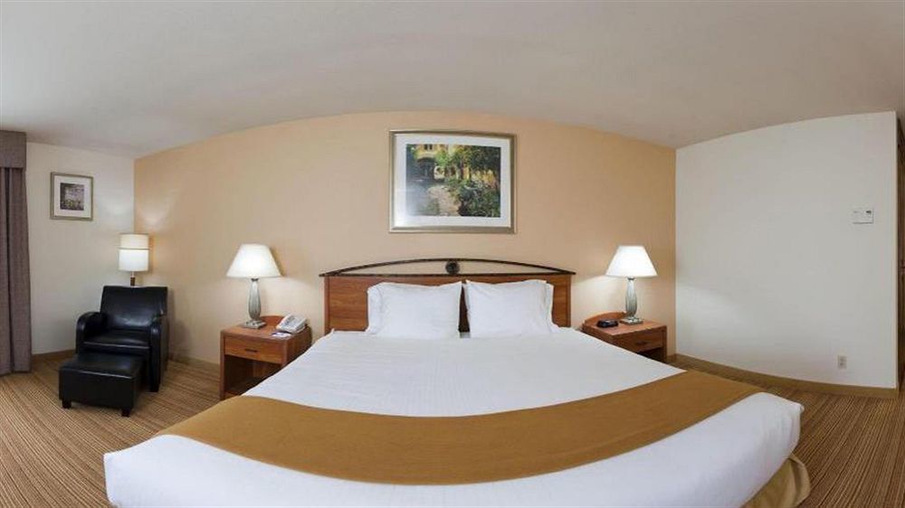 Holiday Inn Express Hotel Germantown - Northwest Milwaukee, An Ihg Hotel Экстерьер фото