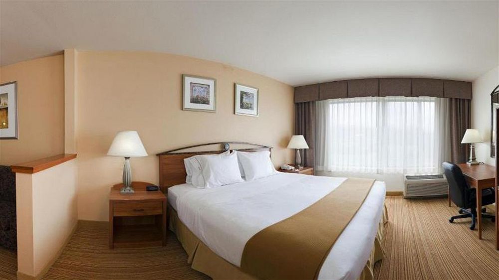 Holiday Inn Express Hotel Germantown - Northwest Milwaukee, An Ihg Hotel Экстерьер фото
